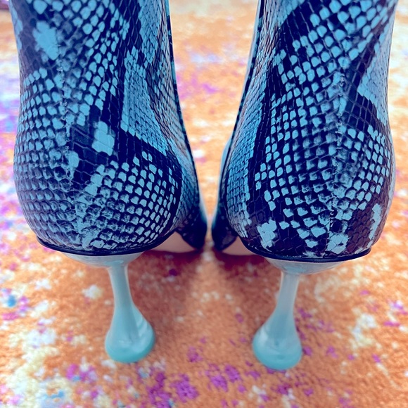 New Gianni Bini Fawlie Snake Print Leather Clear Flared Heel Booties - Picture 11 of 15